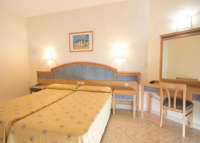 Azuline Hoteles Mar Amantis & II